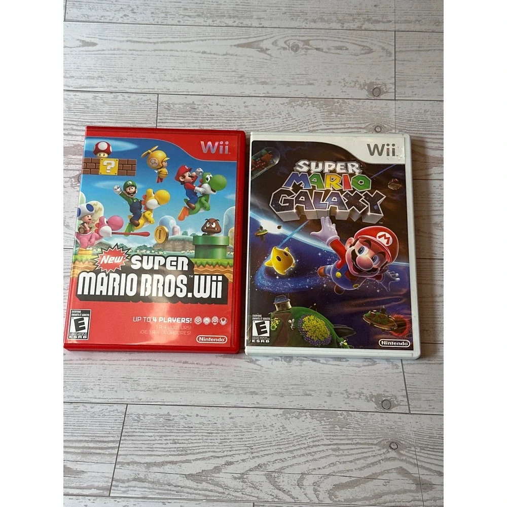 Nintendo Wii Mario Game Lot 2 Disc Red and White Cases Super Galaxy NSMB Bundle